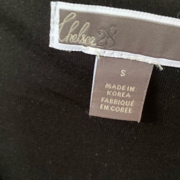 Black layered top - Picture 3 of 3